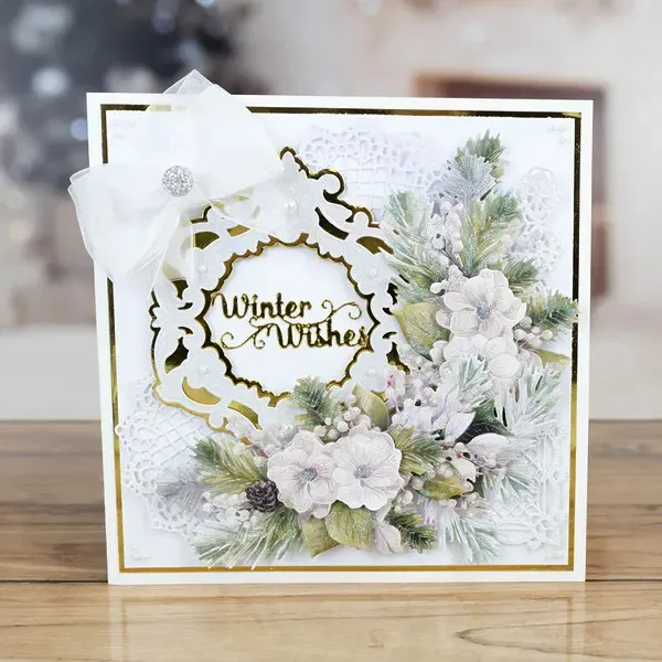 Набор вырубных штампов Flurry  – обзор и цена Winter Clothing Jewel